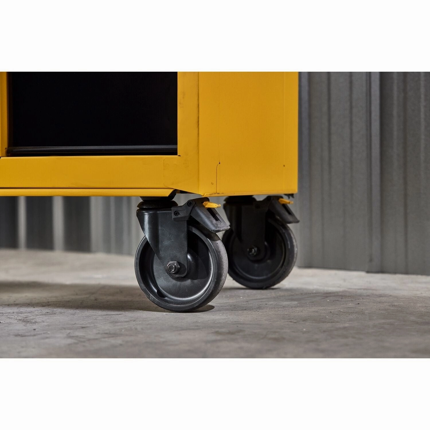 DEWALT DWST41092-41 in 9-Drawer Cabinet