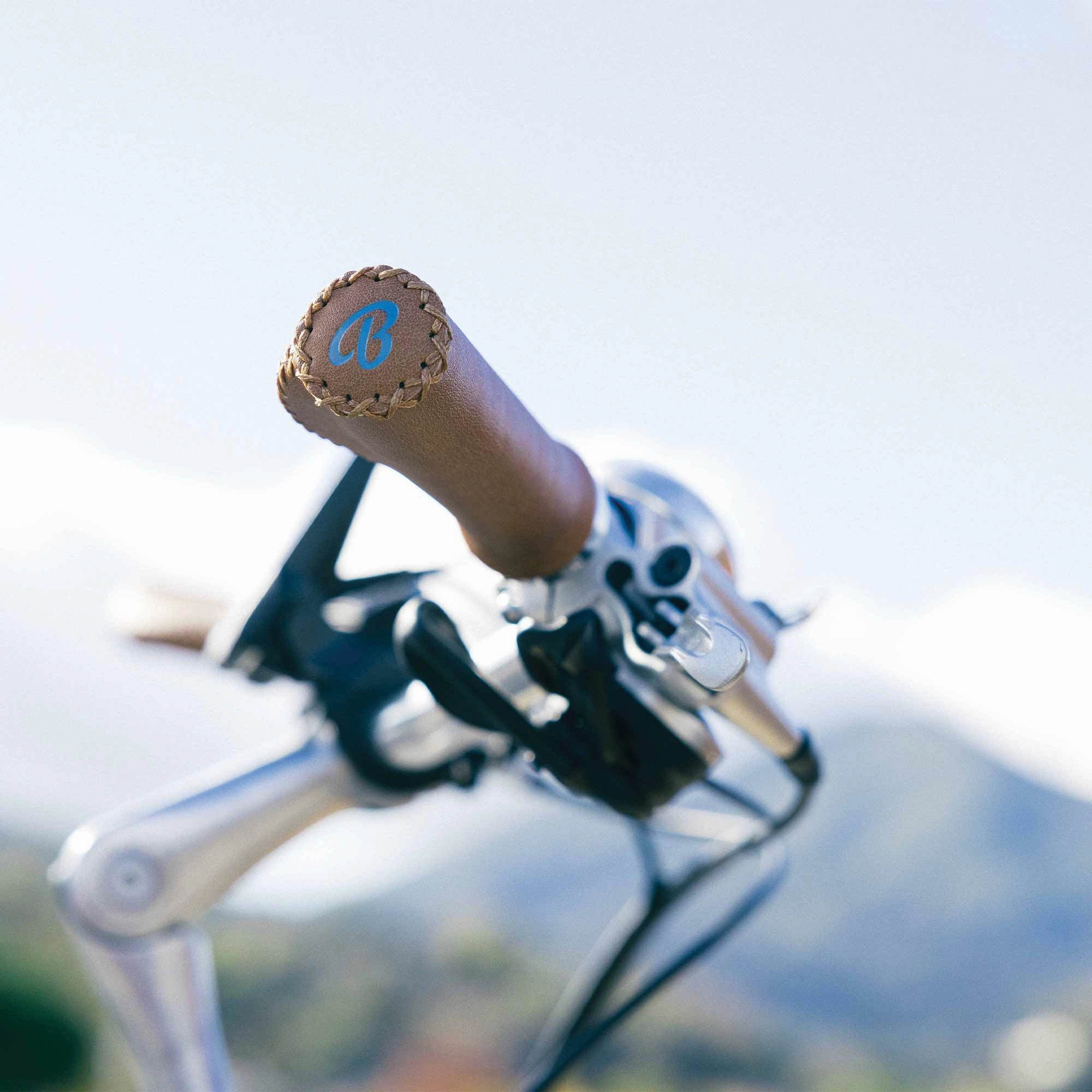 Ergonomic Hand-stitched Grips - Tan