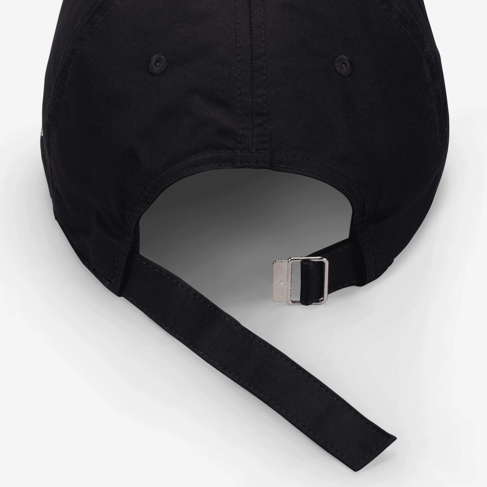 Jordan | CLUB UNSTRUCTURED HAT { BLACK/WHITE