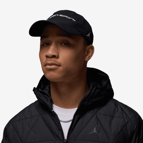 Jordan | CLUB UNSTRUCTURED HAT { BLACK/WHITE