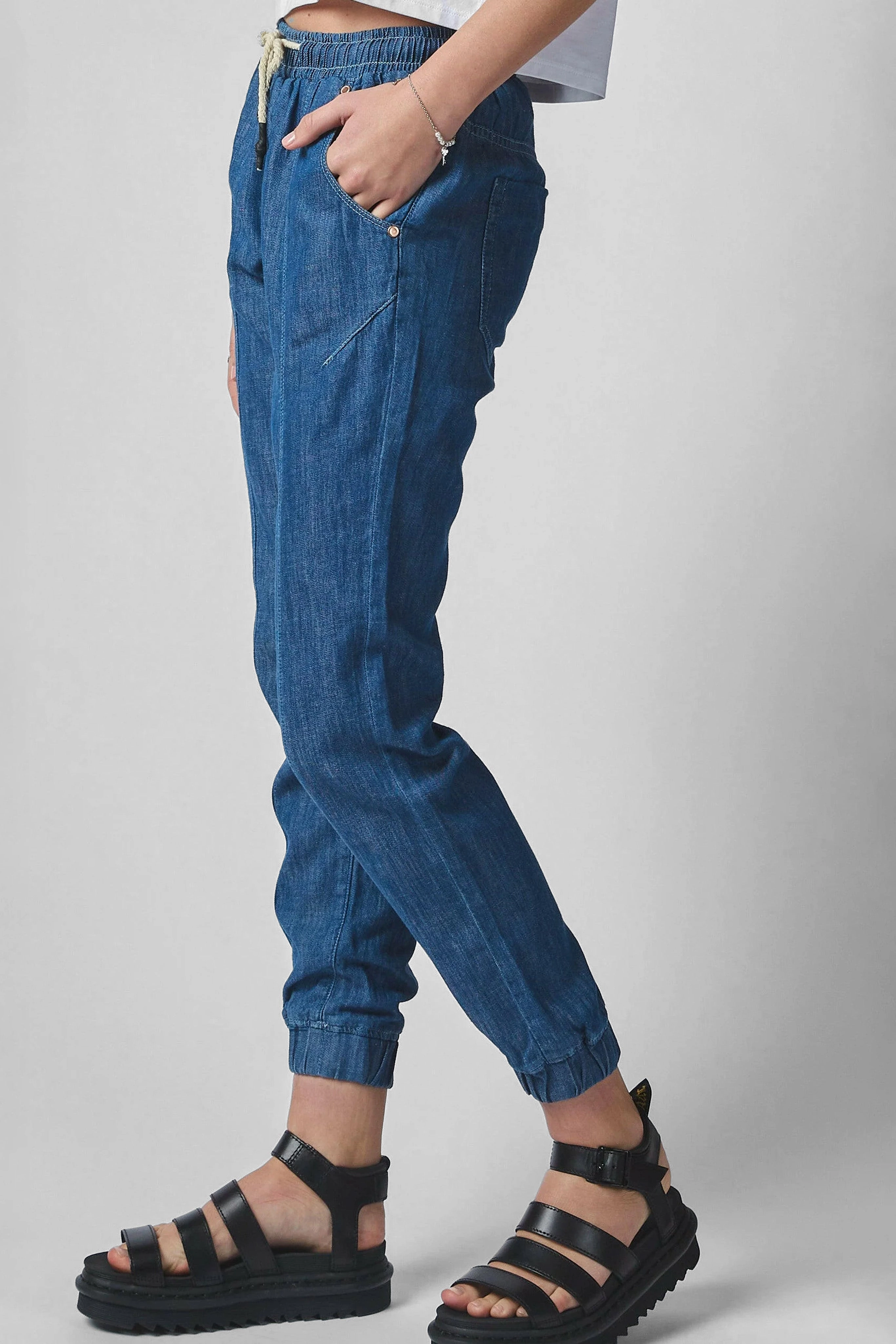 Lounger Blur Blue Linen Denim Jeans