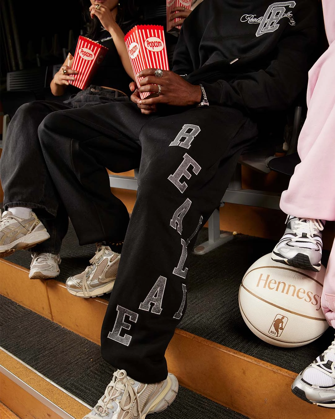 SSS REALISM GRANDSTAND SWEATPANTS BLACK