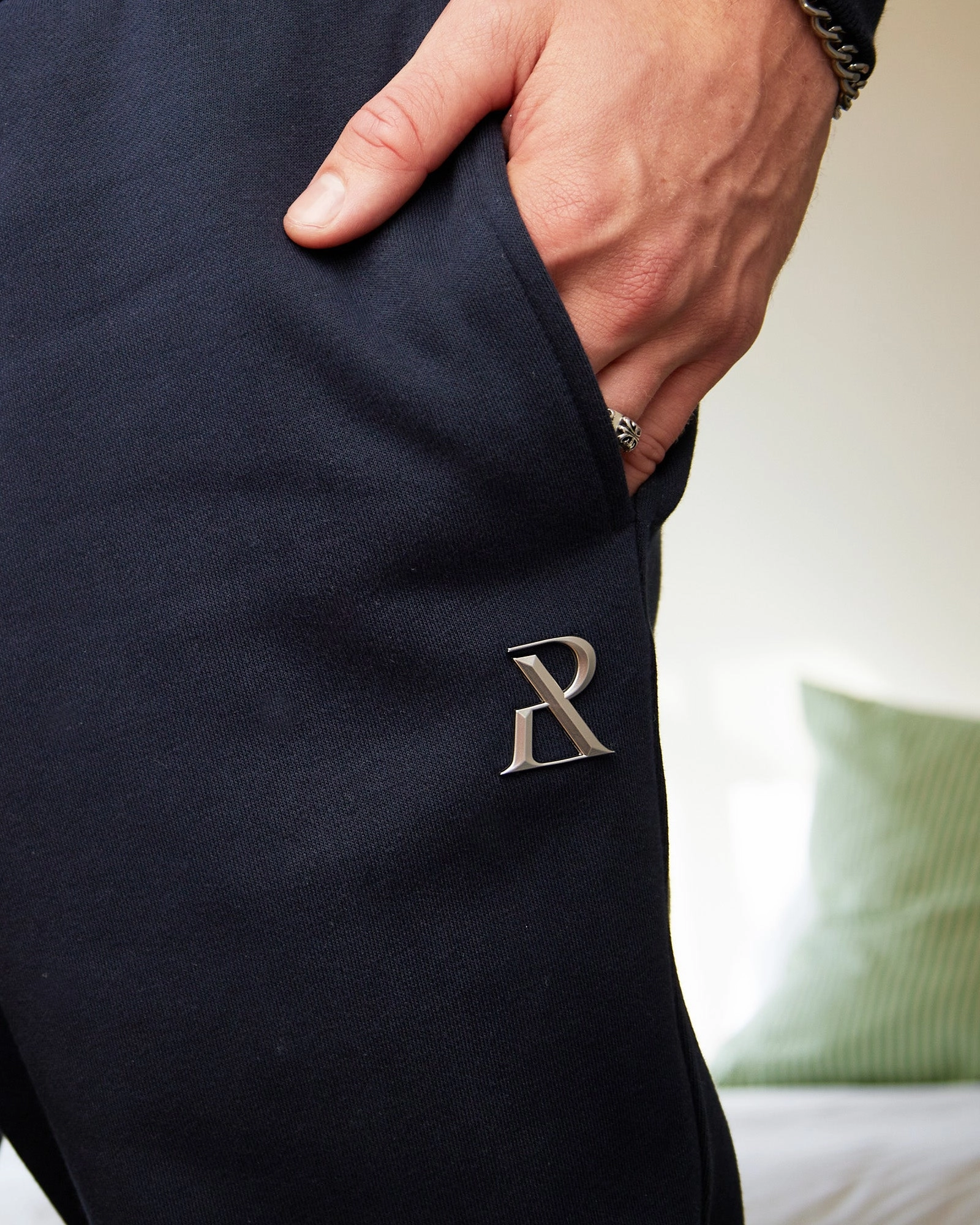 SSS REALISM RADIANT SWEATPANTS ROYAL NAVY