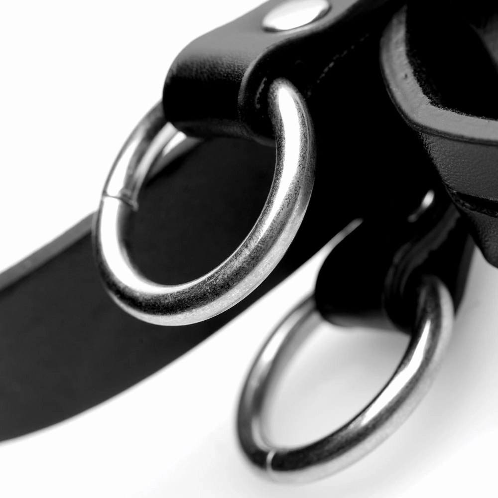 Strict Frog-Tie Restraints