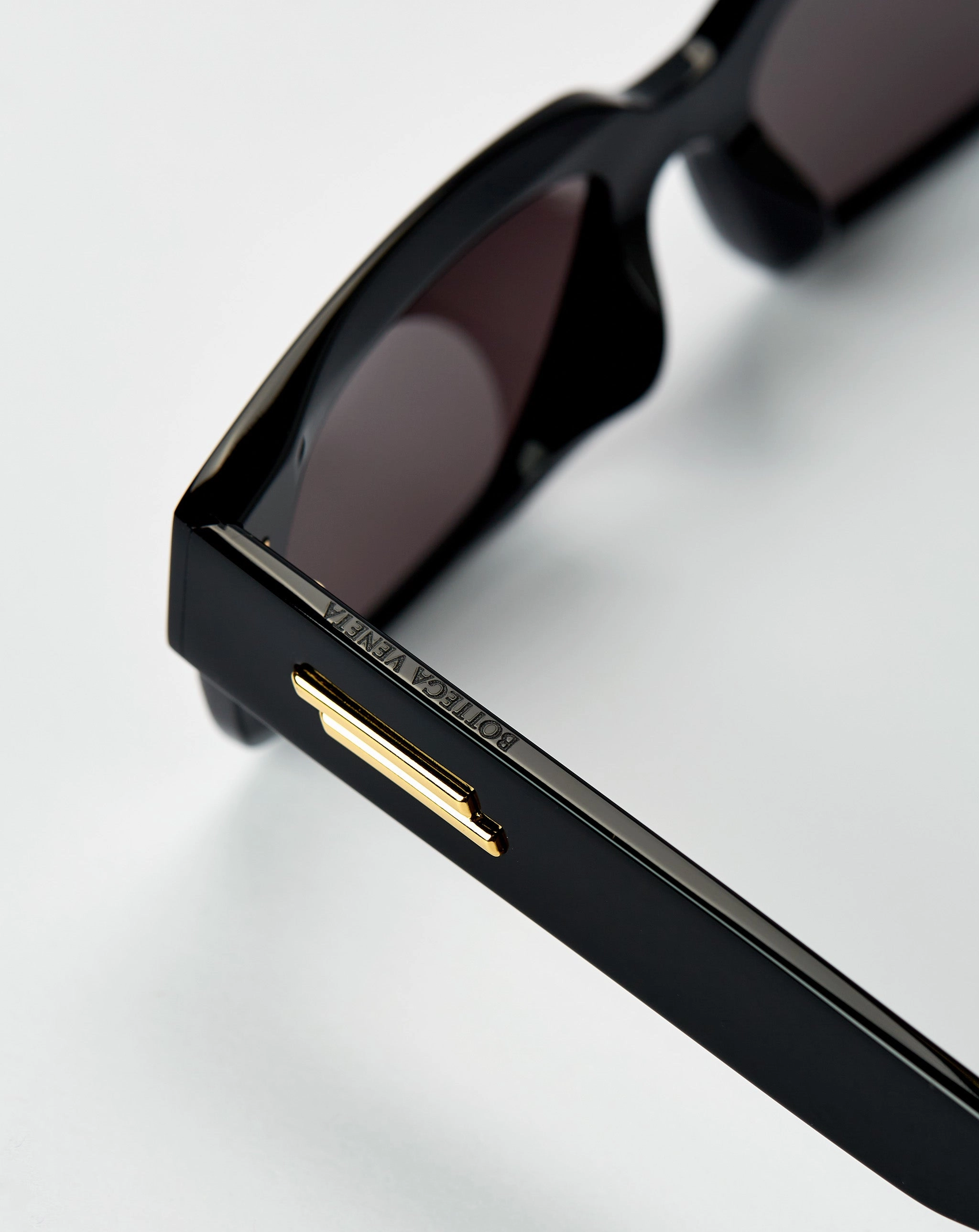 Ultrathin Squared Sunglasses